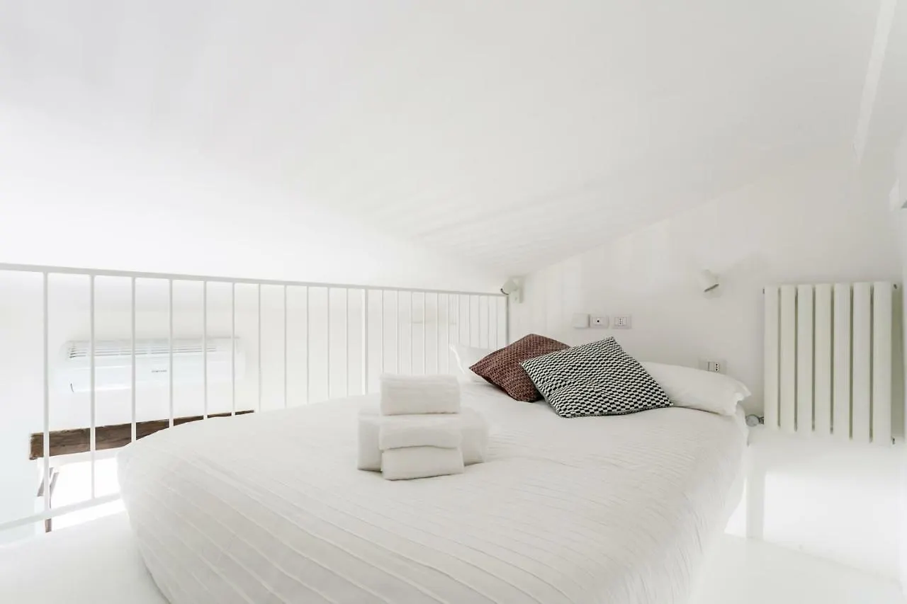 Milano Apartments Naviglio 0*, 밀라노