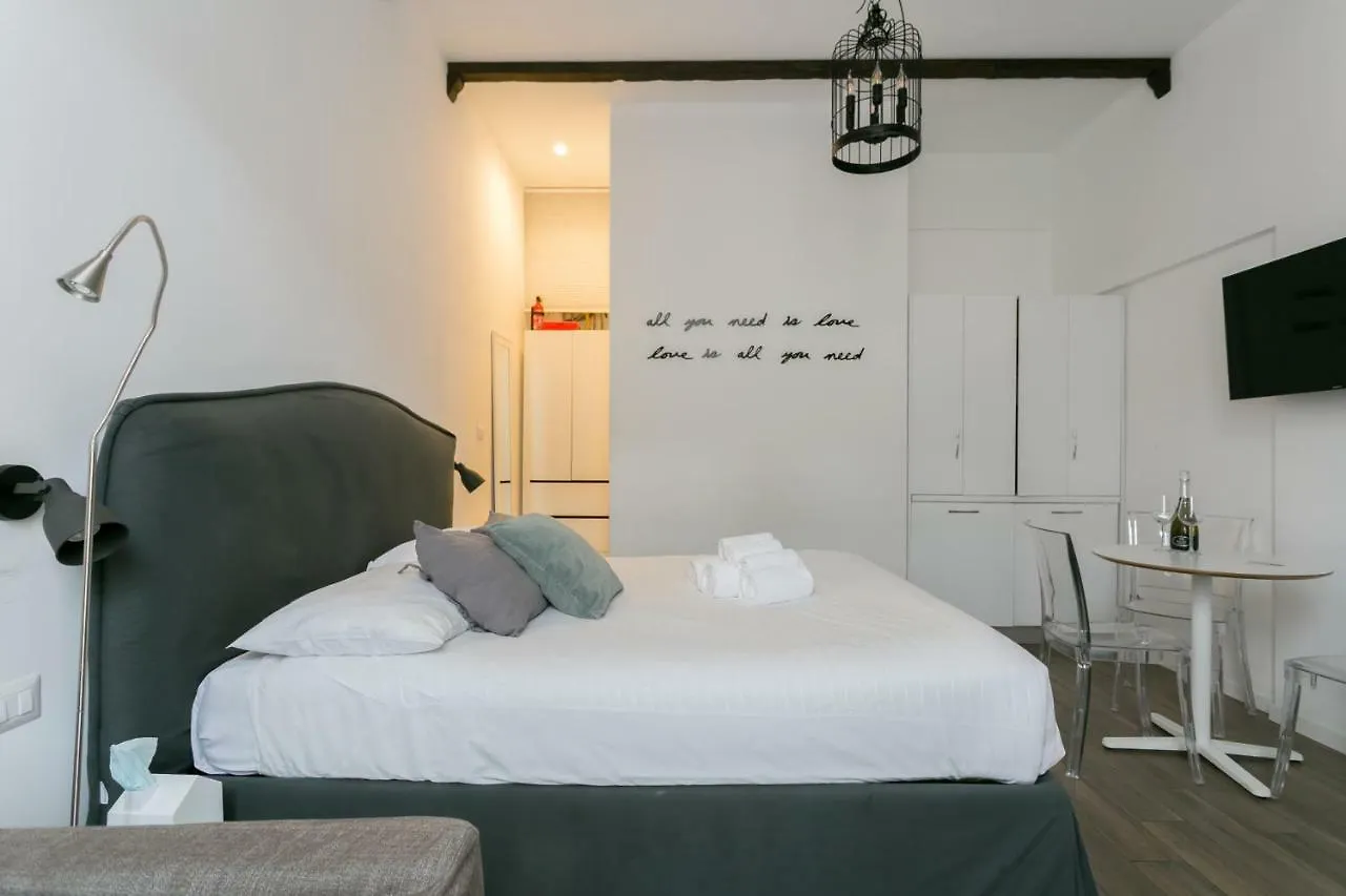 Milano Apartments Naviglio 0*, 밀라노